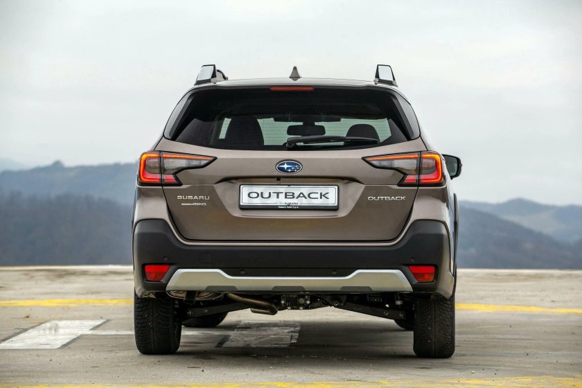 Субару Outback 2021