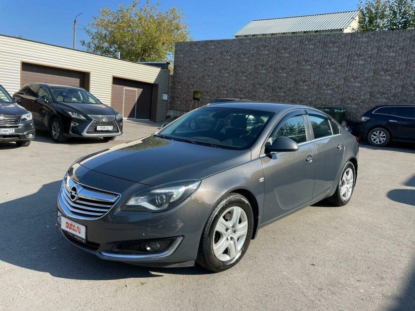 Opel Insignia 1