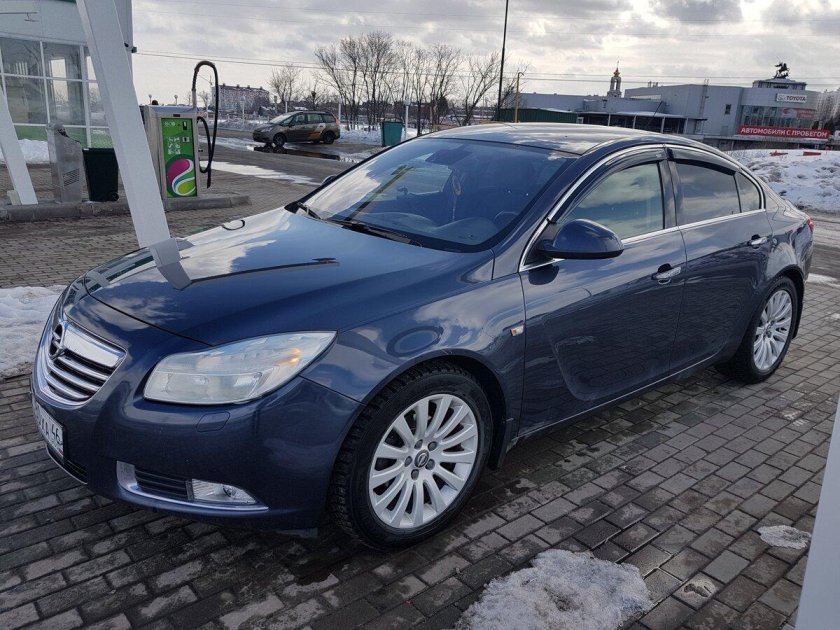 Опель инсигния 2008