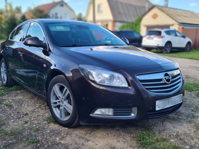 Опель Инсигния 2012 коричневый