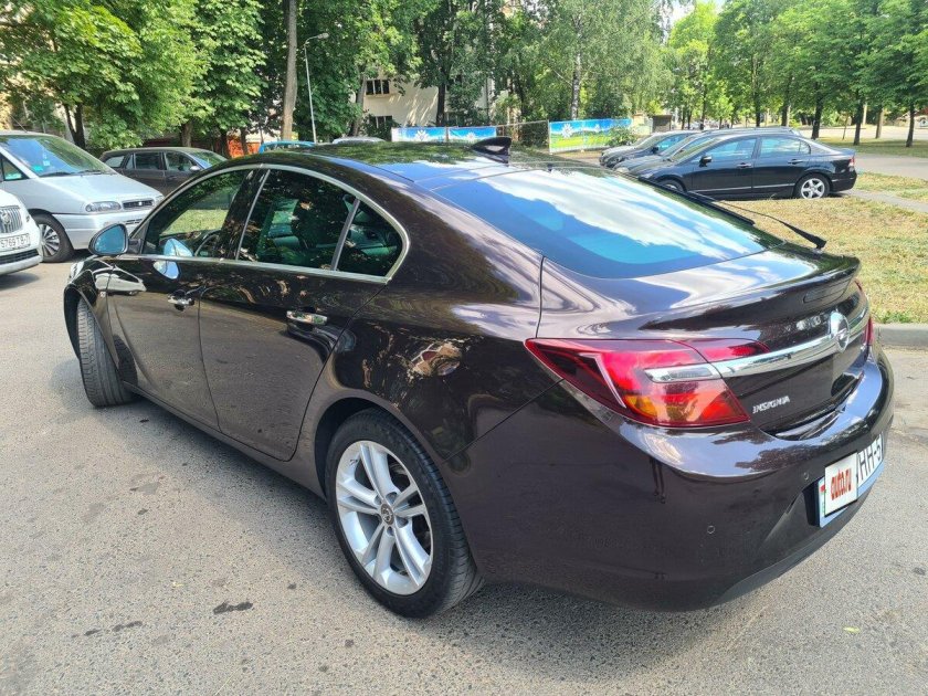 Опель инсигния 2014