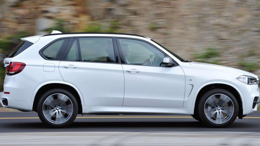 BMW x5 f15 сбоку