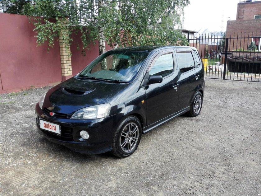 Daihatsu YRV 2001 1.3