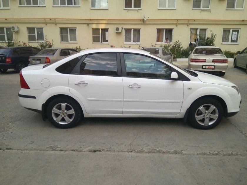 Ford Focus 2 2007 белый