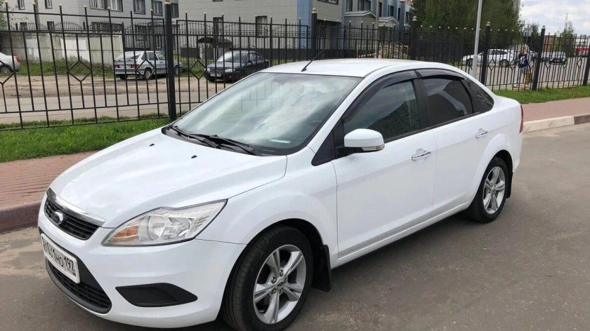 Ford Focus 2 Рестайлинг белый