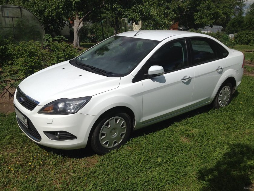 Ford focus 2 рестайлинг белый