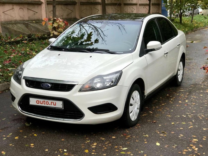 Форд фокус 2 Рестайлинг седан белый