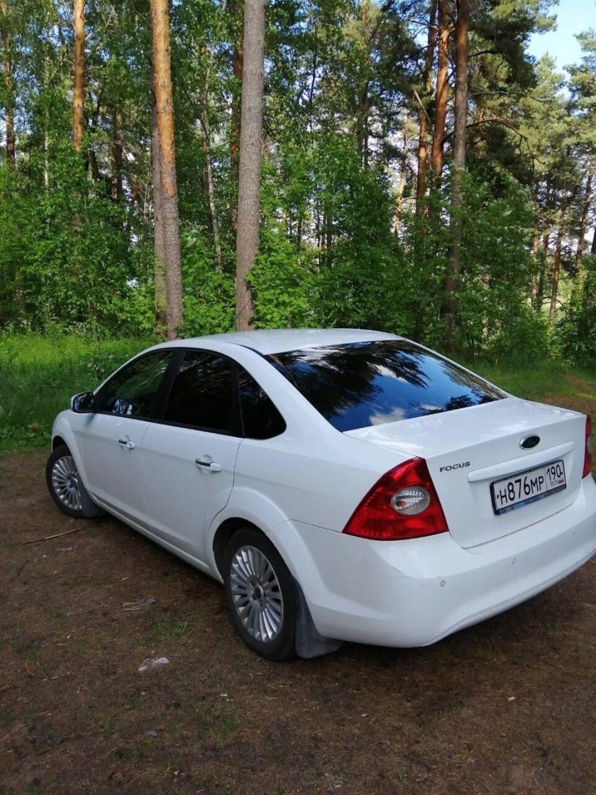 Форд фокус 2 белый седан