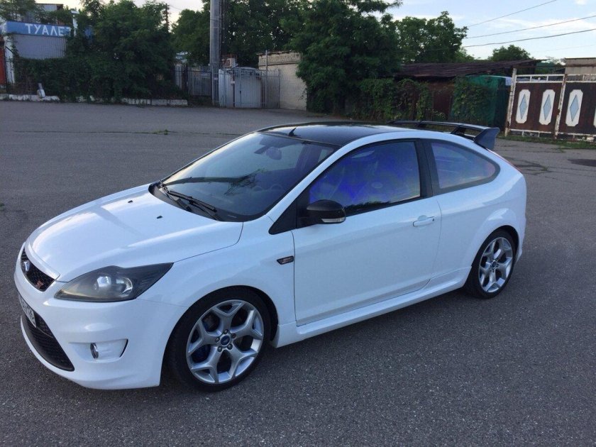 Focus 2 St белый