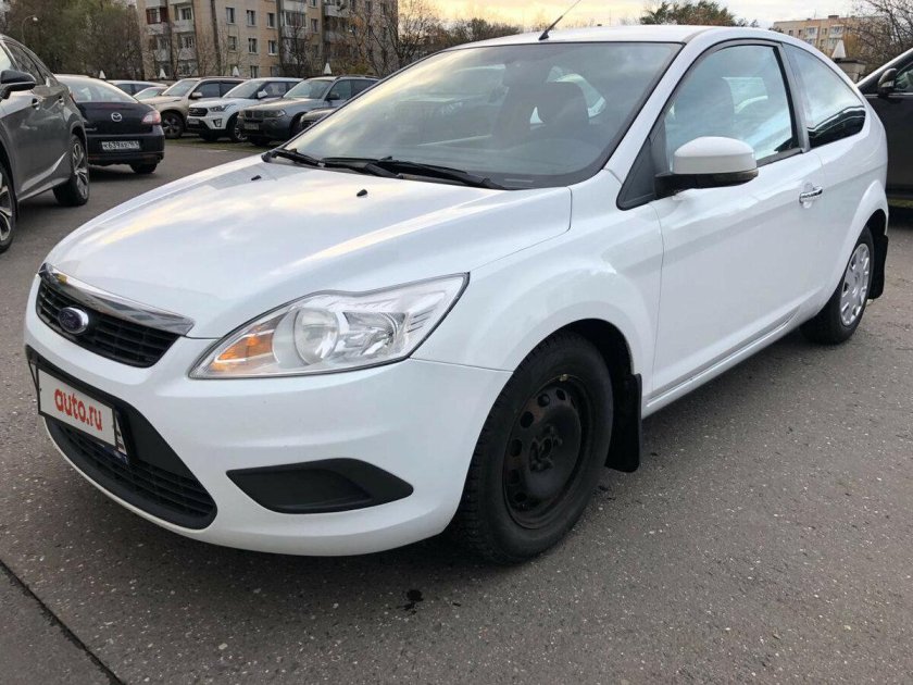 Ford Focus белый 2011