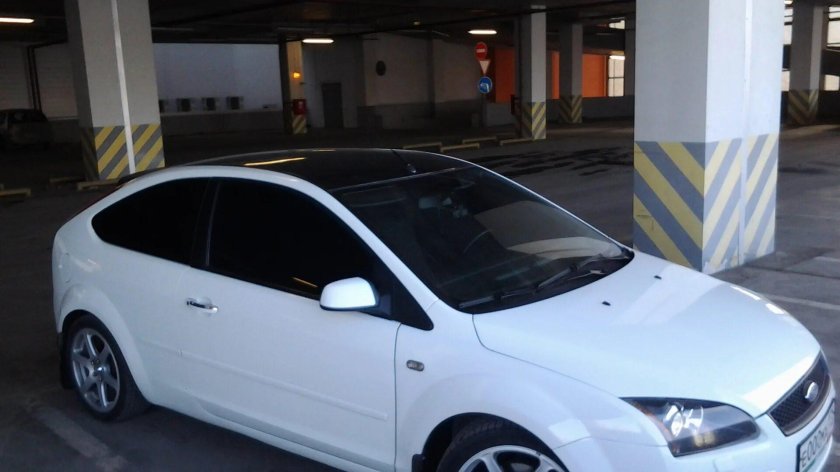 Форд фокус 2 хэтчбек белый с черной крышей