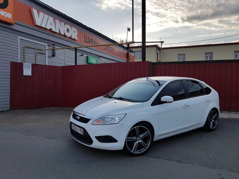Ford Focus 2 хэтчбек r18