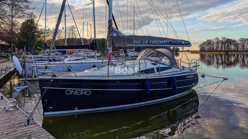 Парусная лодка