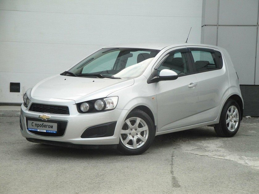 Шевроле Авео хэтчбек 2012