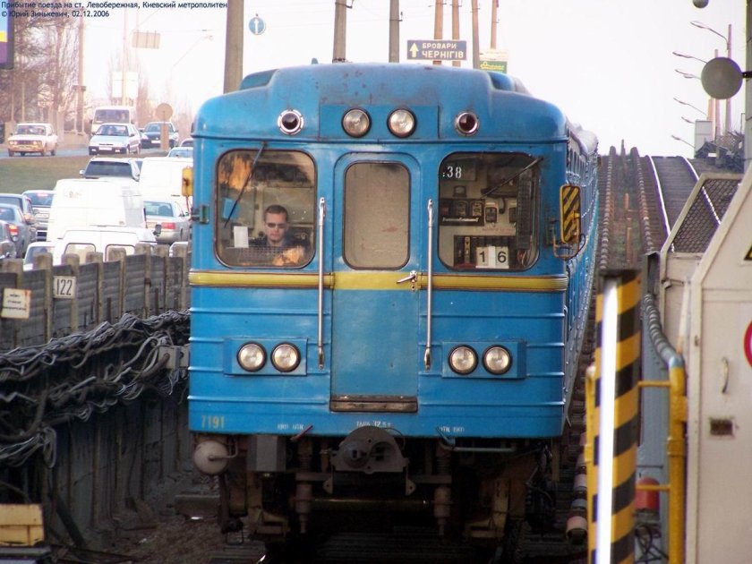 Киевский метрополитен еж3