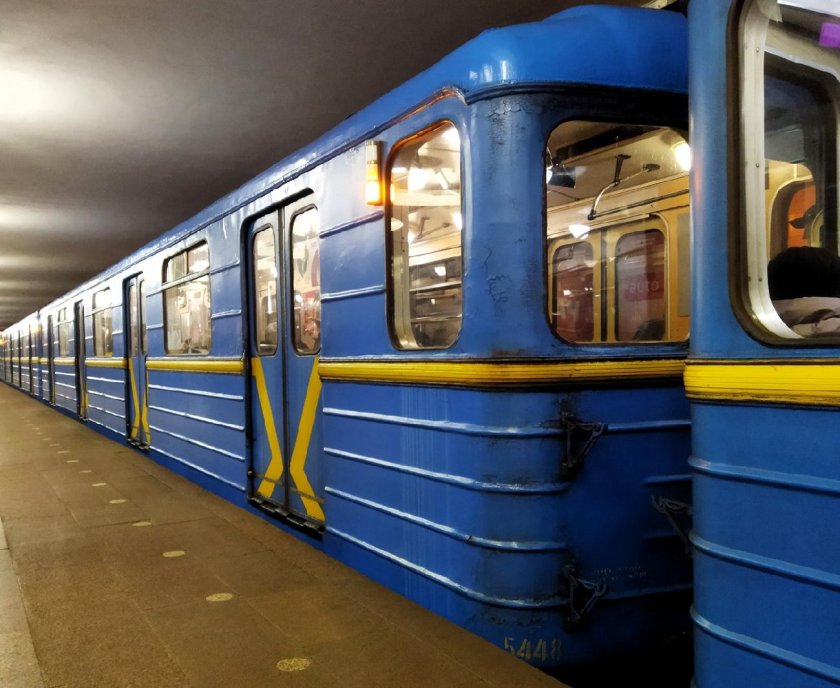 Вагон метро