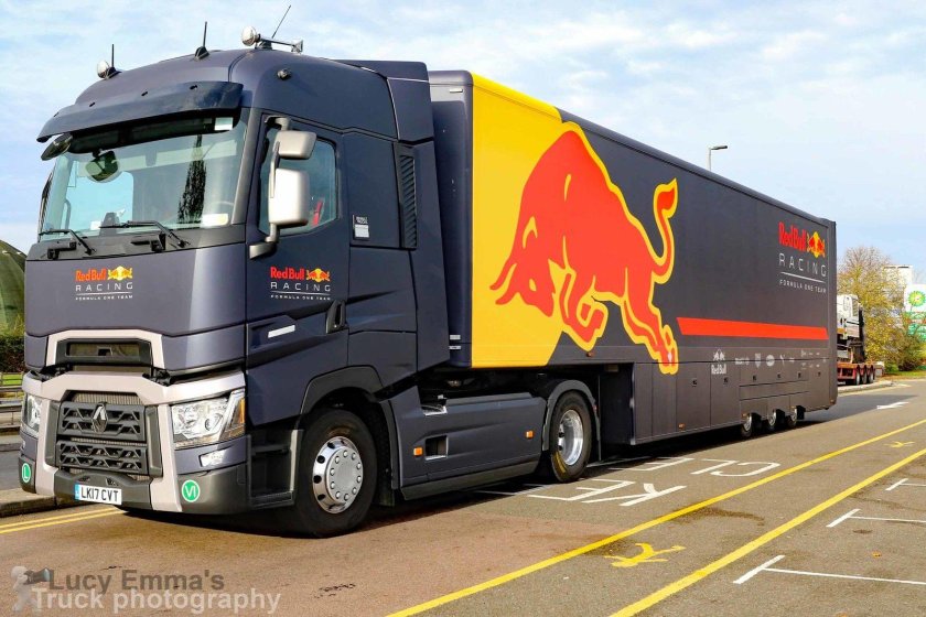 Red bull Racing Truck