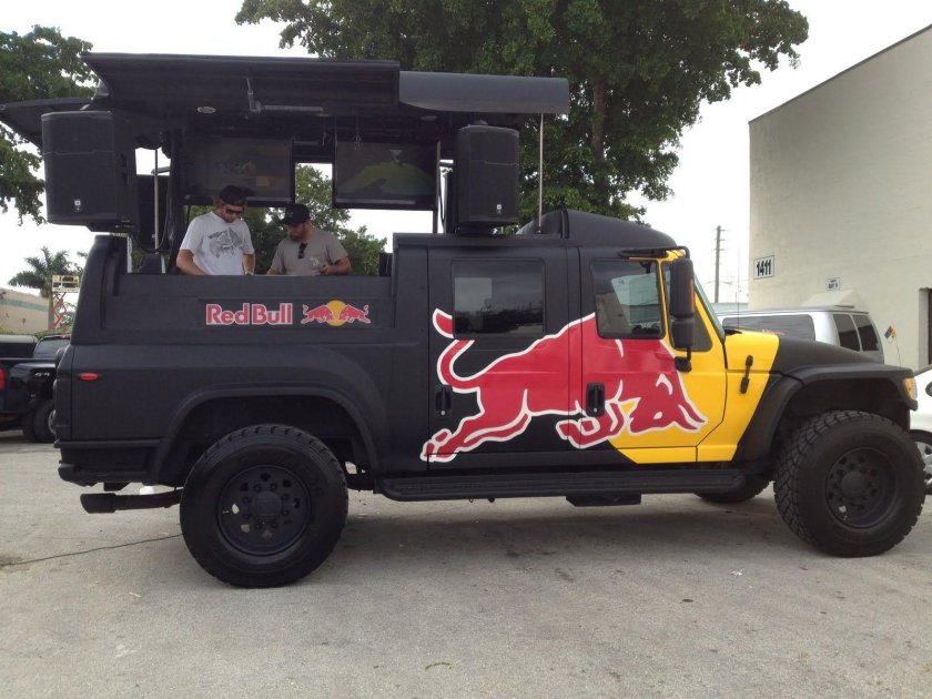 Грузовик Red bull