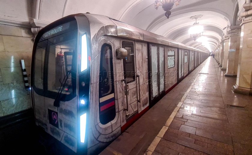 Поезда метро москва