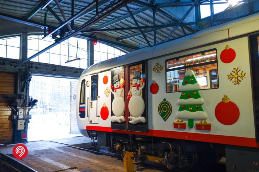 Новогодний поезд на кольцевой линии