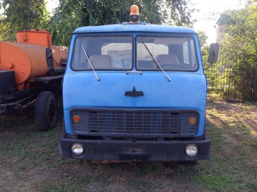 МАЗ 500 седельный тягач