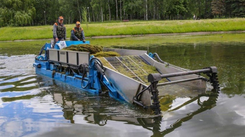 Приспособление для очистки водоемов