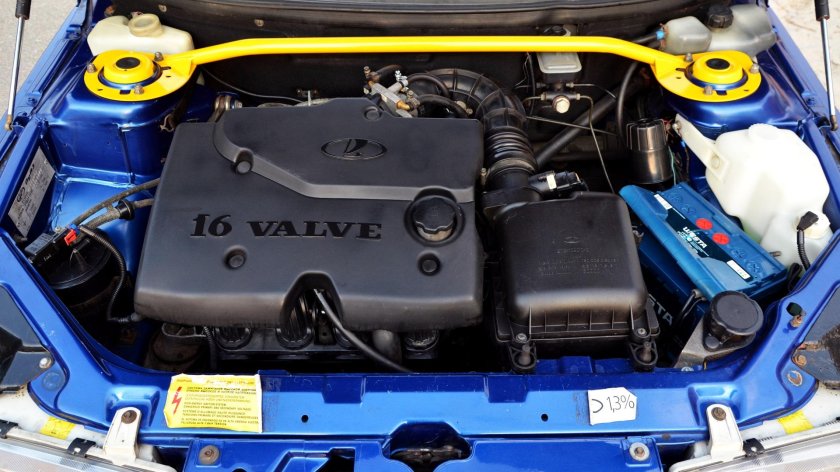 Подкапотка ВАЗ 2112