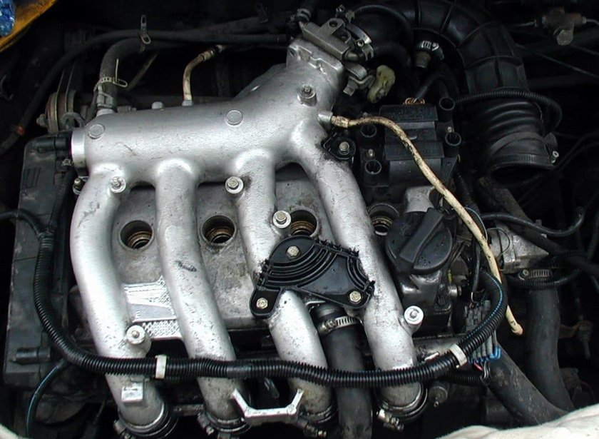 Впускной коллектор ВАЗ 2112 1.5 16