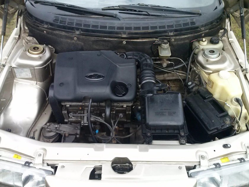 Подкапотка ВАЗ 2110 8 клапанов