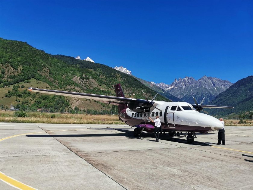 Самолет Тбилиси Местия