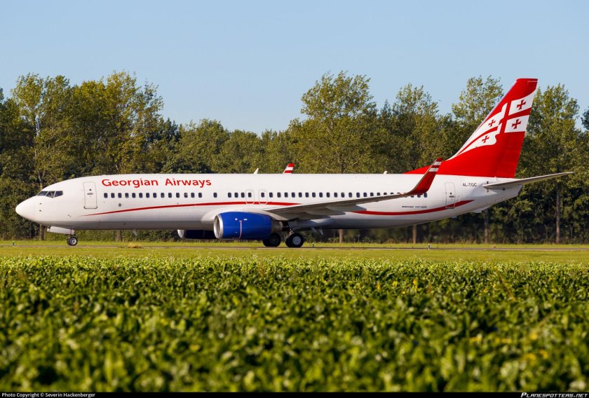 Georgian Airways Boeing 737