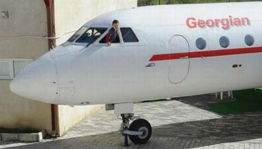 Грузинский самолет