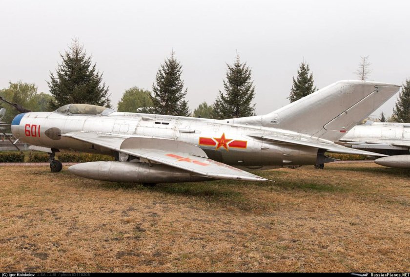 Shenyang j-6 (миг-19)