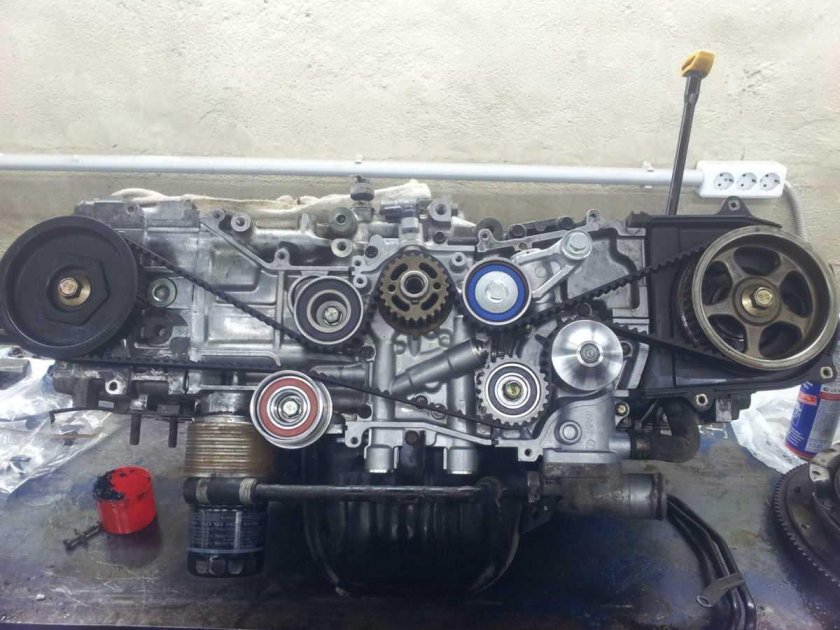 Мотор Субару Форестер 2.5