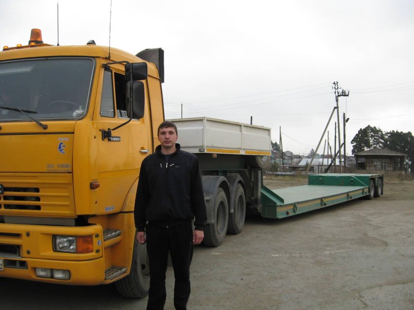 Водитель КАМАЗА