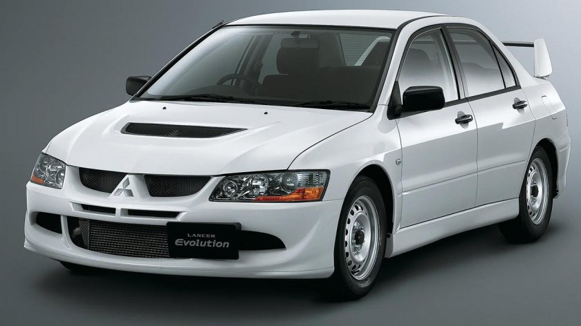 Митсубиси Лансер 8