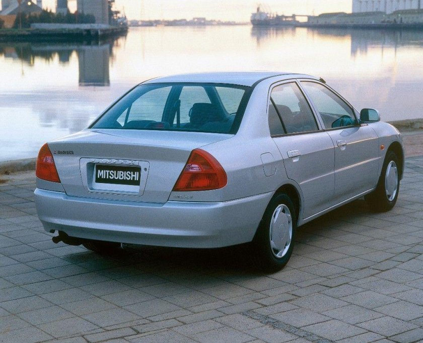 Mitsubishi lancer 2000