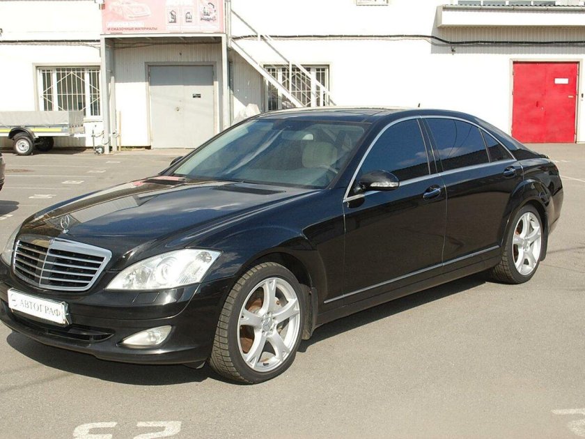 Мерседес с 500 2006