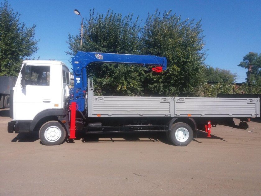 МАЗ 4370 манипулятор