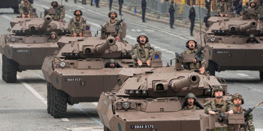 День взятия Бастилии военный парад