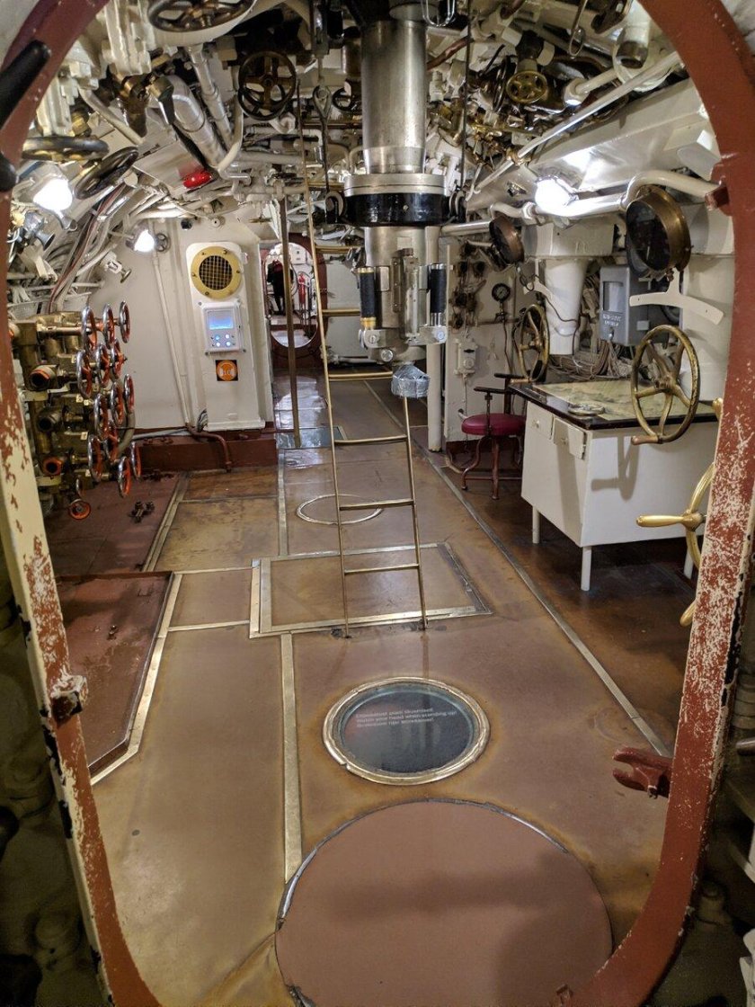 АПЛ акула внутри