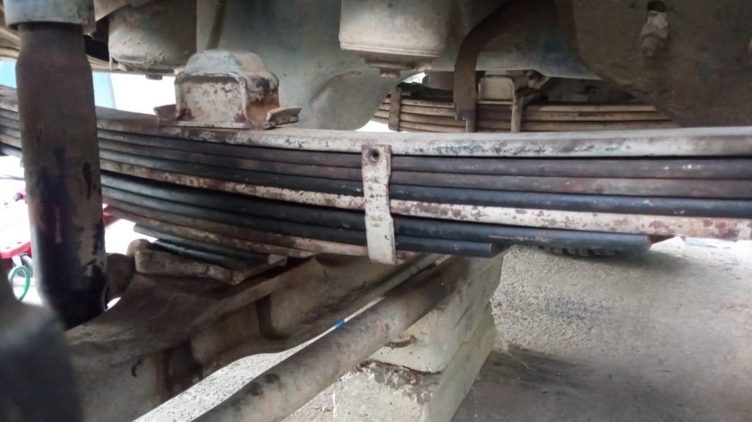 Задняя рессора