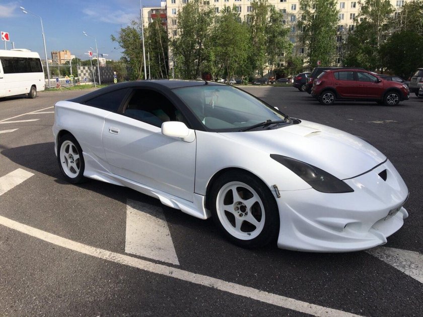 Тойота Селика белая