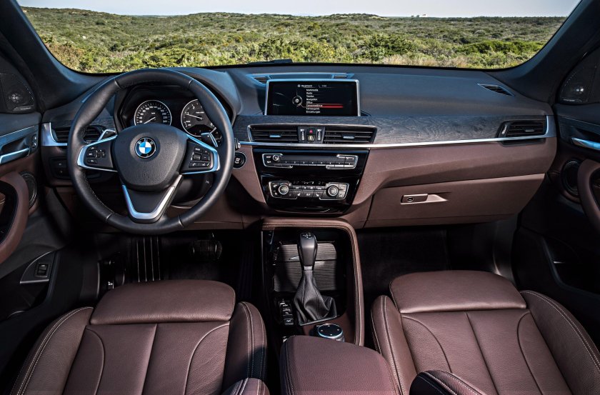 BMW x1 2016 салон