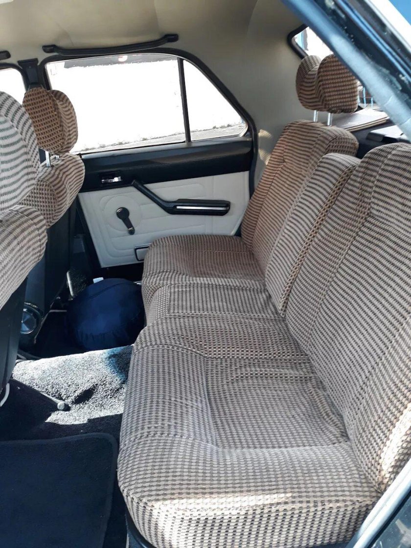 Волга ГАЗ 3102 салон