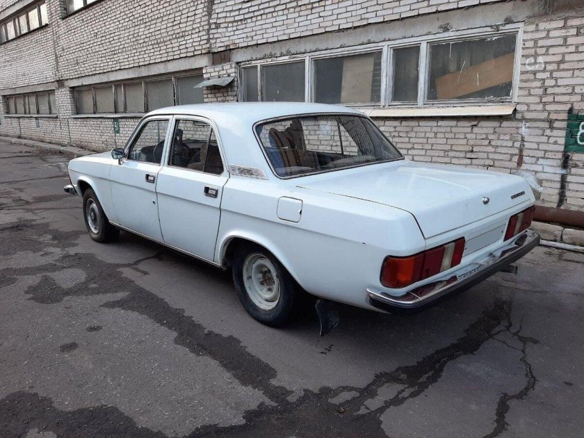 ГАЗ 3102 1986 года