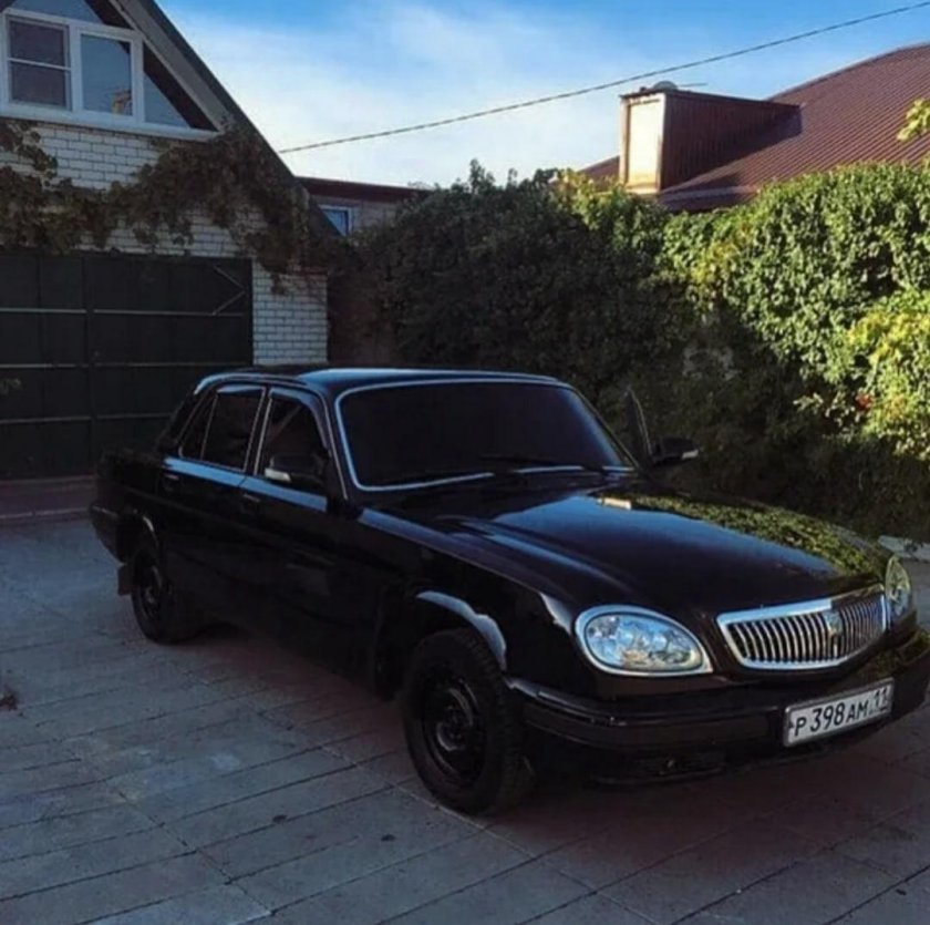 ГАЗ 3110 Волга черная