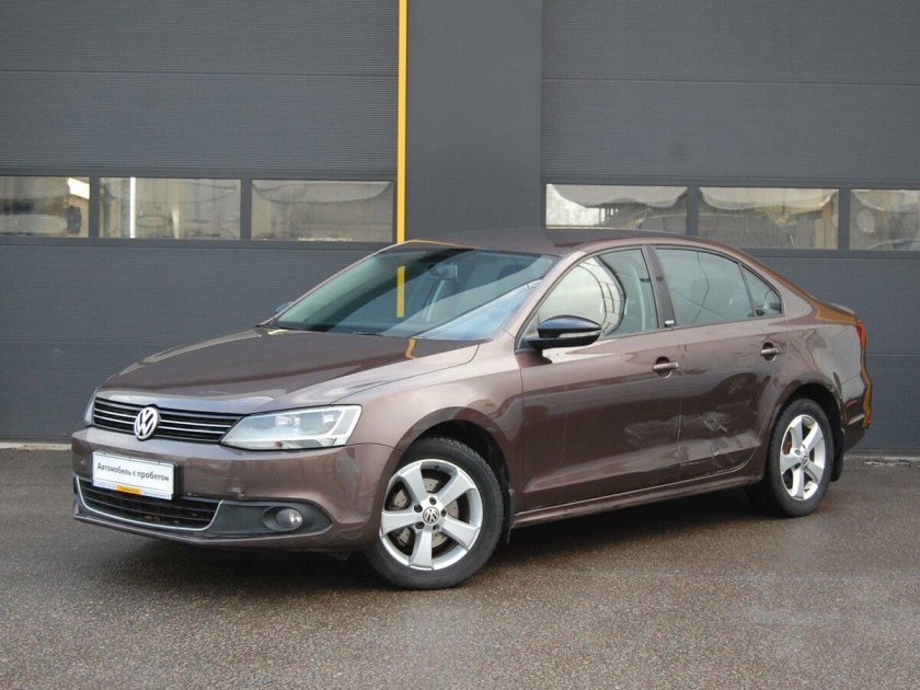 Коричневый Фольксваген 080