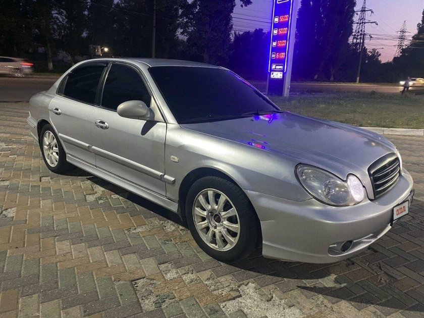 Hyundai sonata iv