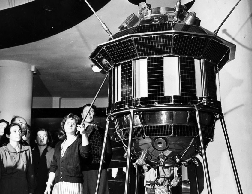 Луна-4 автоматическая межпланетная станция